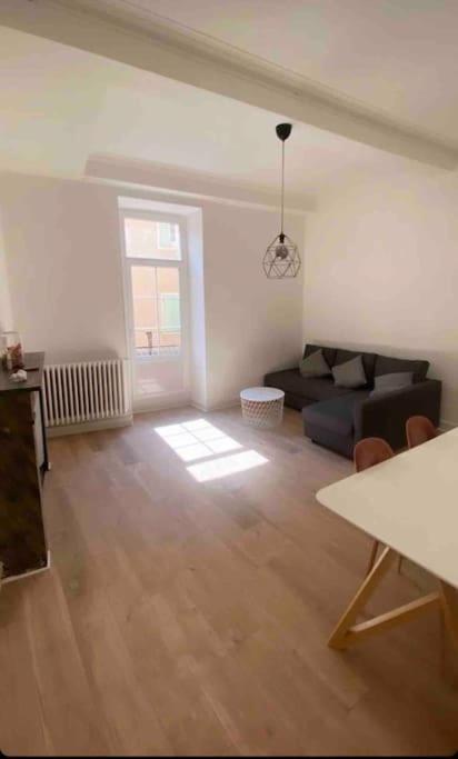 Appartement De Charme Au Coeur Du Centre Ville . Millau Kültér fotó